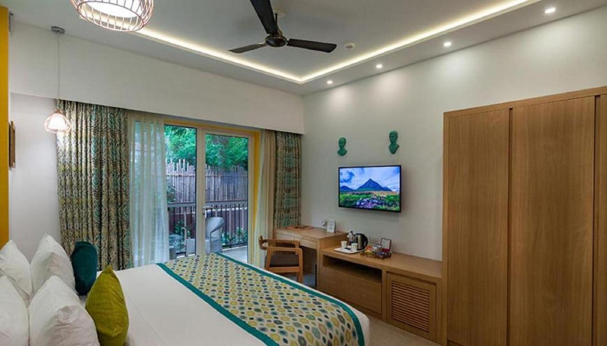 Hotel Linda Suites Near International Airport By La Casa ニューデリー エクステリア 写真